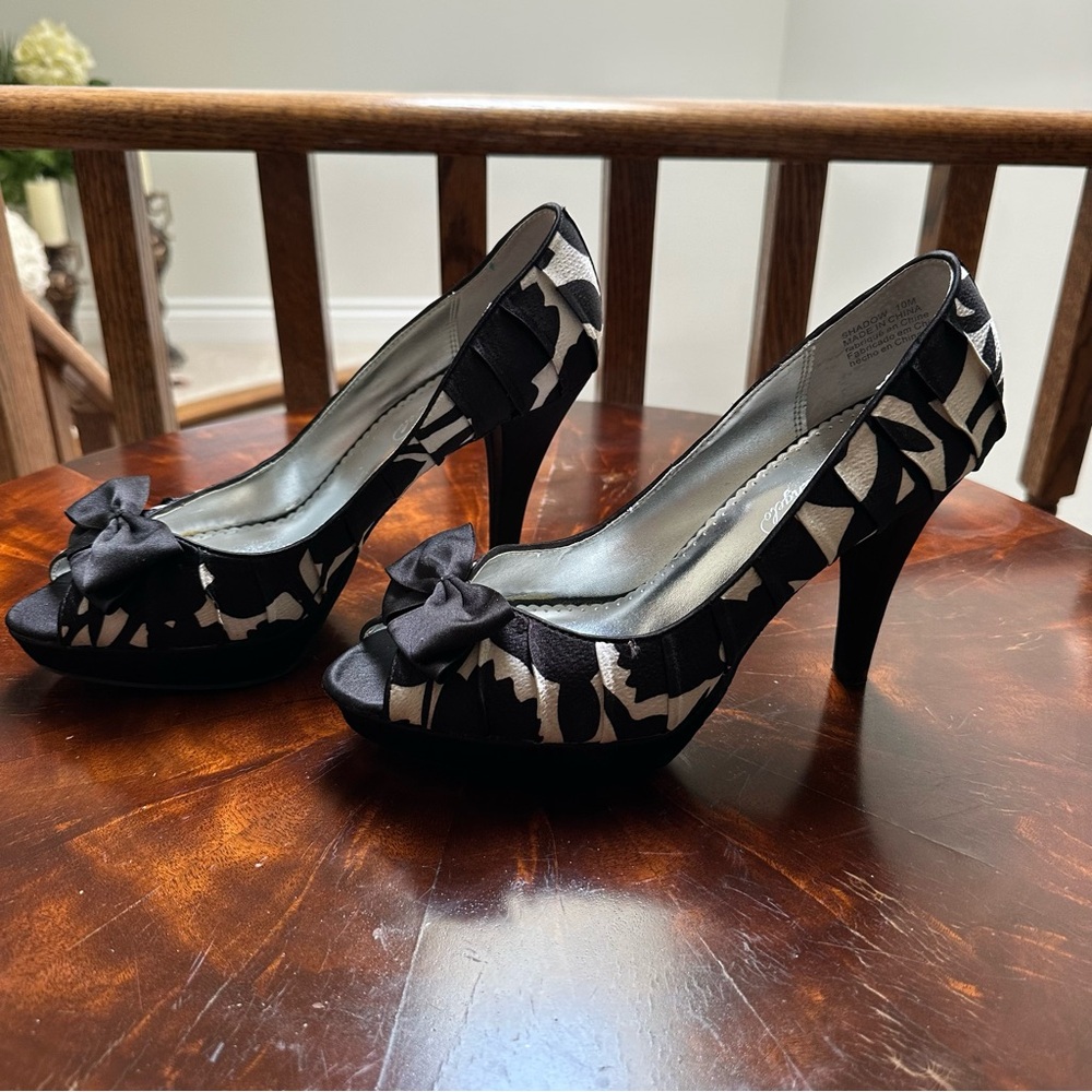 Elegant Black and White Peep-Toe Heels